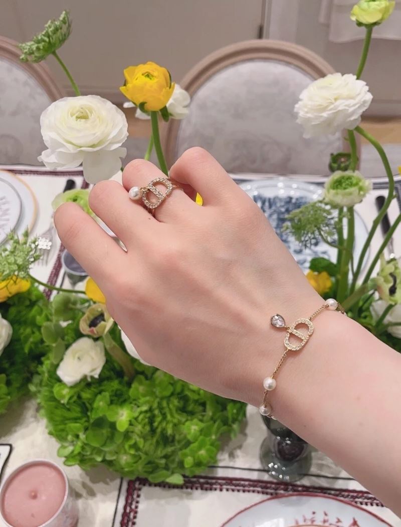 chr1st1an D10r necklaces